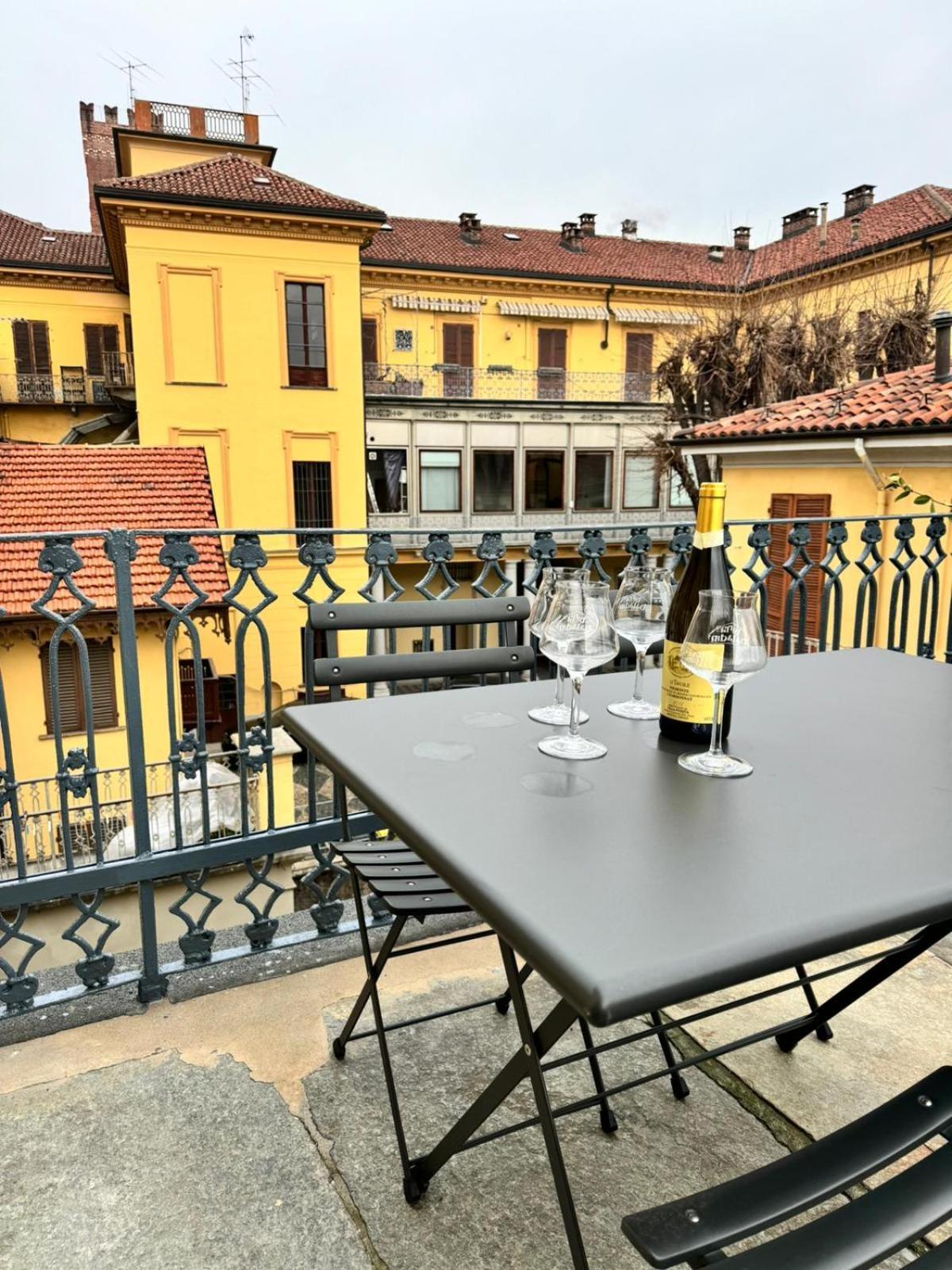 Le Tre Ca', Ca' Cecilia, Ca' Nina, Ca' Vittoria Apartman Asti Kültér fotó